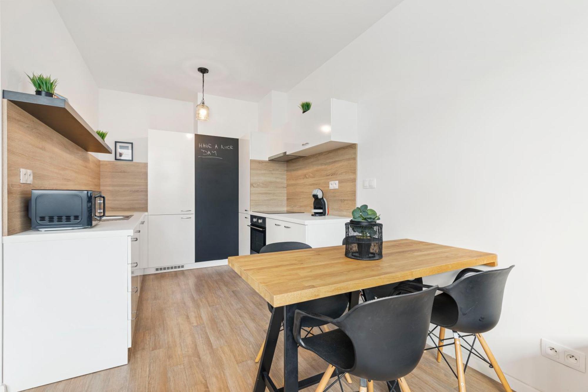 Lam Japanese Garden - Terrace - Ac Apartment Bratislava